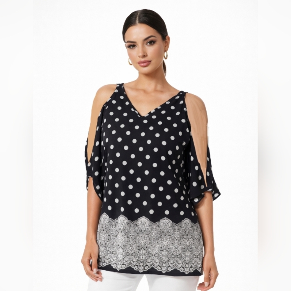 Wearabouts Dot Graphics V-Neck Top Open Sleeve Black White Large